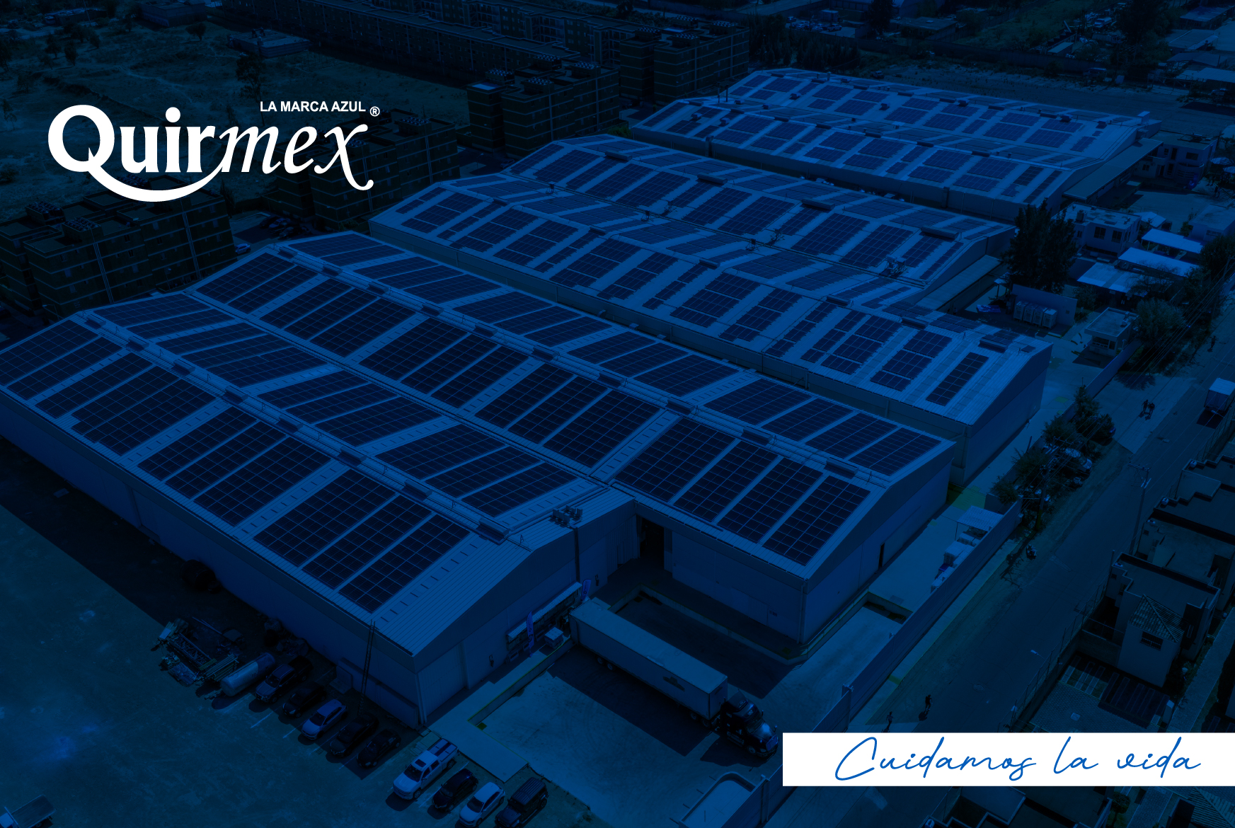 paneles solares en planta industrial QUIRMEX